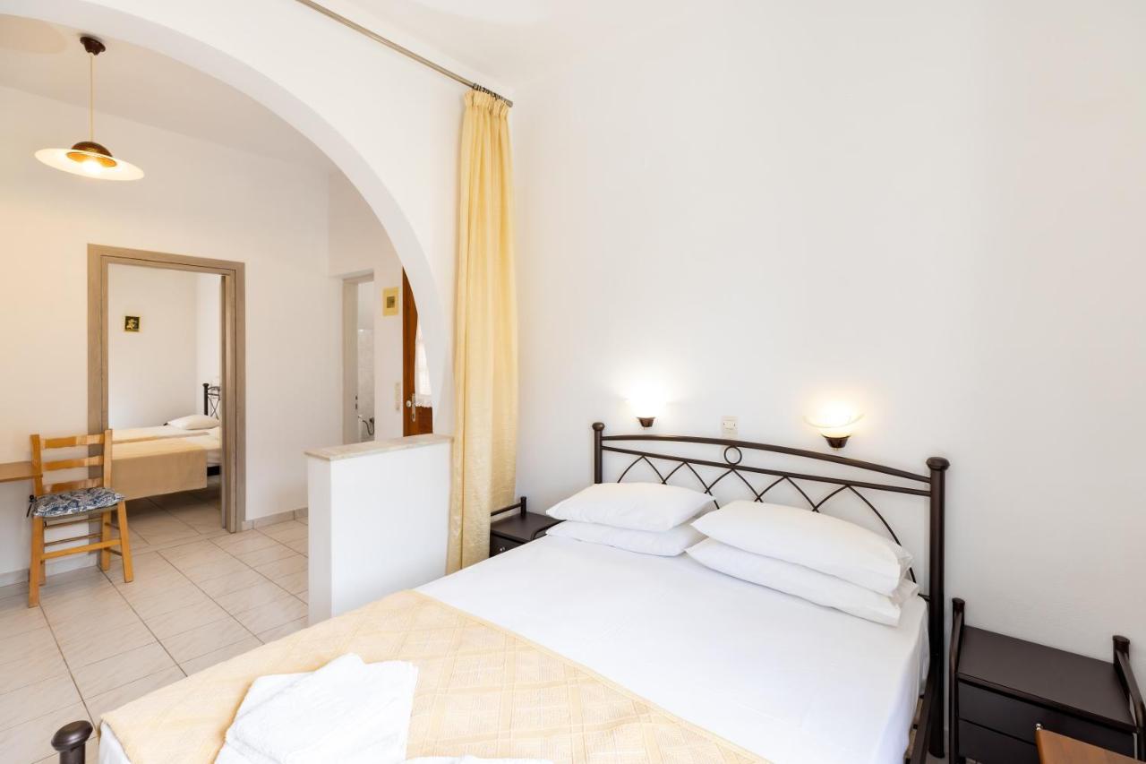 Peris Rooms Kamares  ภายนอก รูปภาพ