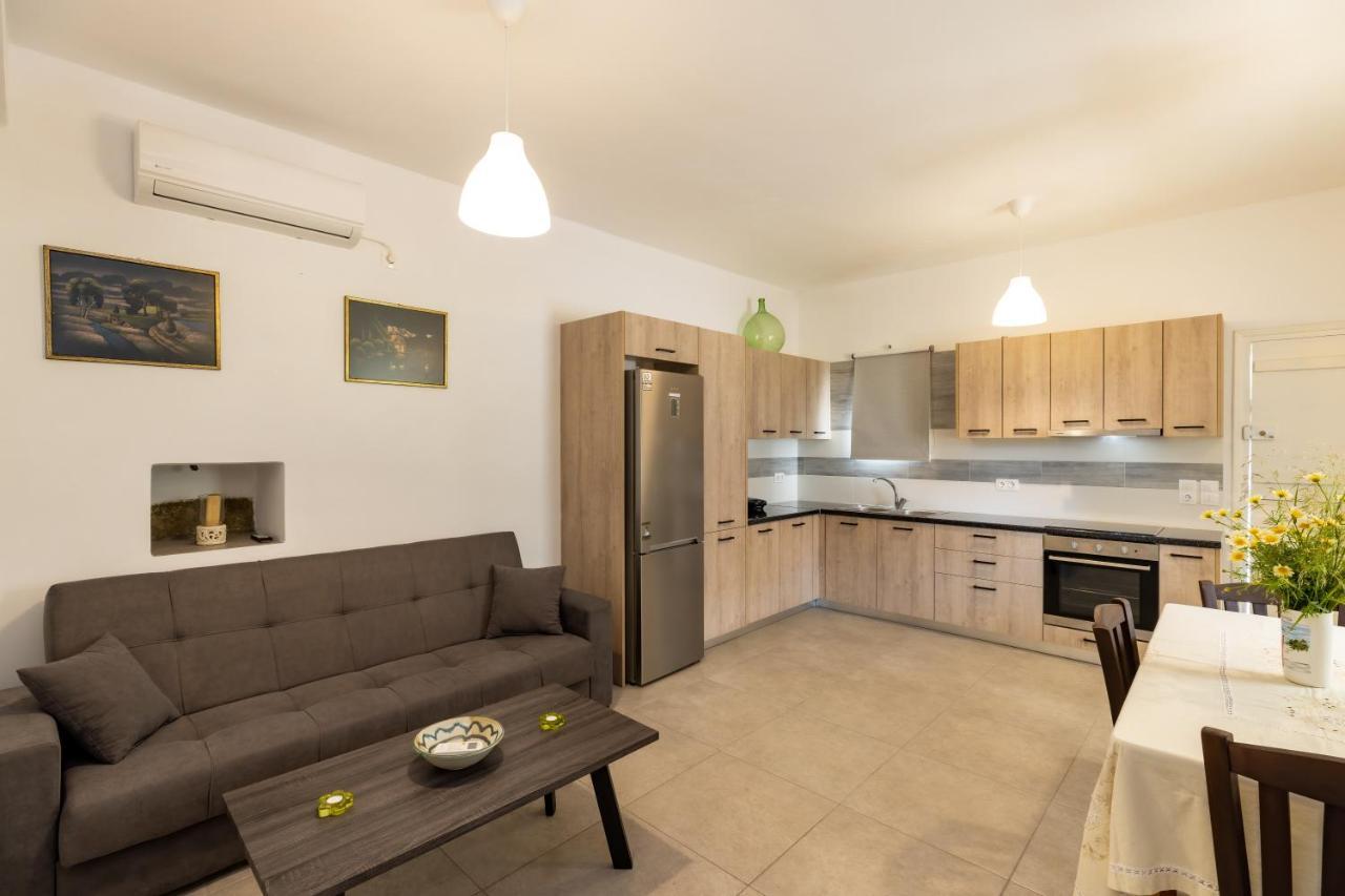 Peris Rooms Kamares  ภายนอก รูปภาพ